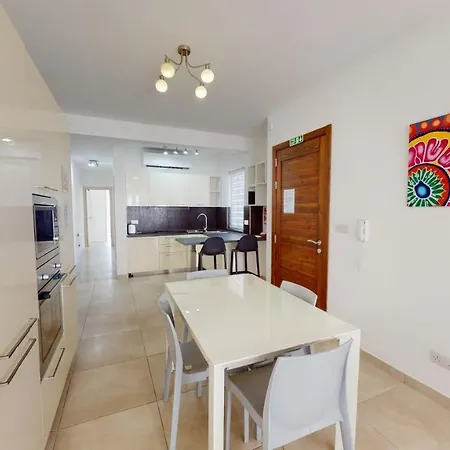 Modern Apartment In Gzira Exterior photo