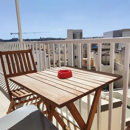 Modern Apartment In Gzira Exterior photo